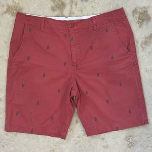 EUC Old Navy Red with Blue Lobsters(or Crawfish😜) Flat Front Chino Shorts 💗